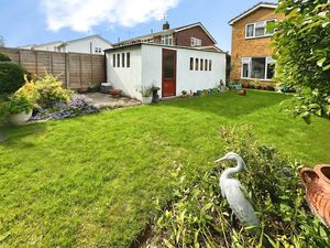 TOPPESFIELD AVENUE- click for photo gallery